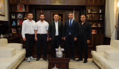Adana Büyükşehir Belediyesi Başkan V. Sayın Güngör GEÇER’i makamında ziyaret ettik.