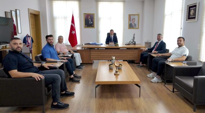 Yüreğir Kaymakamı Sayın Mehmet Aksu’yu makamında ziyaret ettik.