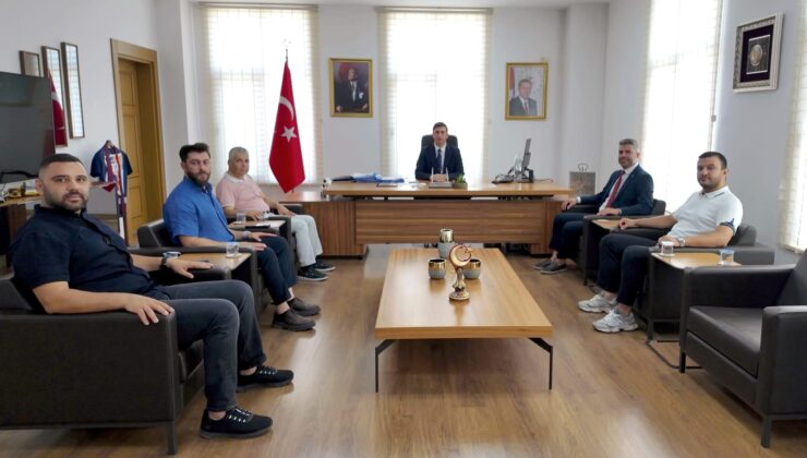 Yüreğir Kaymakamı Sayın Mehmet Aksu’yu makamında ziyaret ettik.